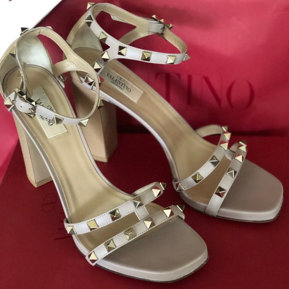 Valentino Rockstud Block Heel / size 39.5 or 9.5